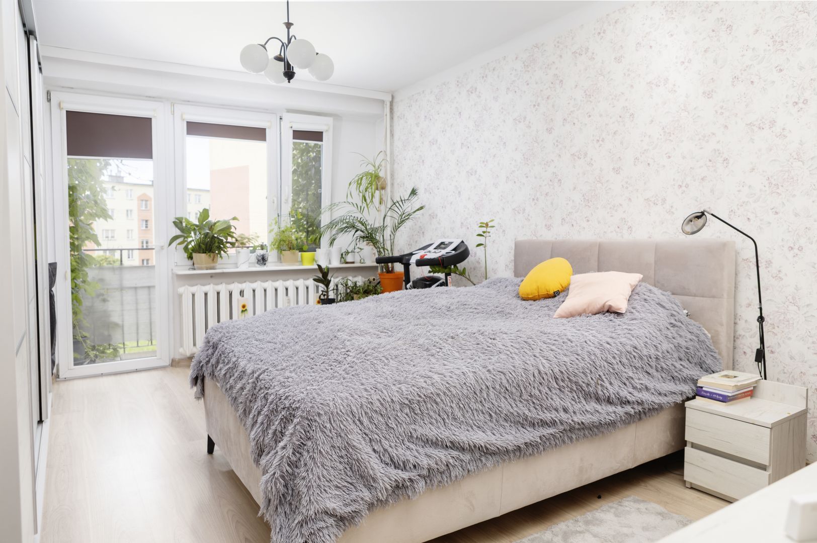 Spacious 4-room apartment on the ground floor - Apartment - Sale - Kielce, Uroczysko