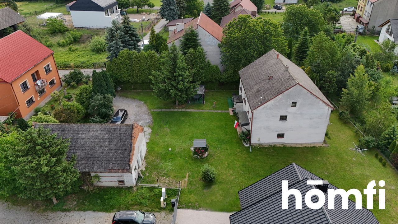 SINGLE-FAMILY HOUSE IN A QUIET NEIGHBORHOOD IN NEED OF RENOVATION - House - Sale - Wielicki, Niepołomice