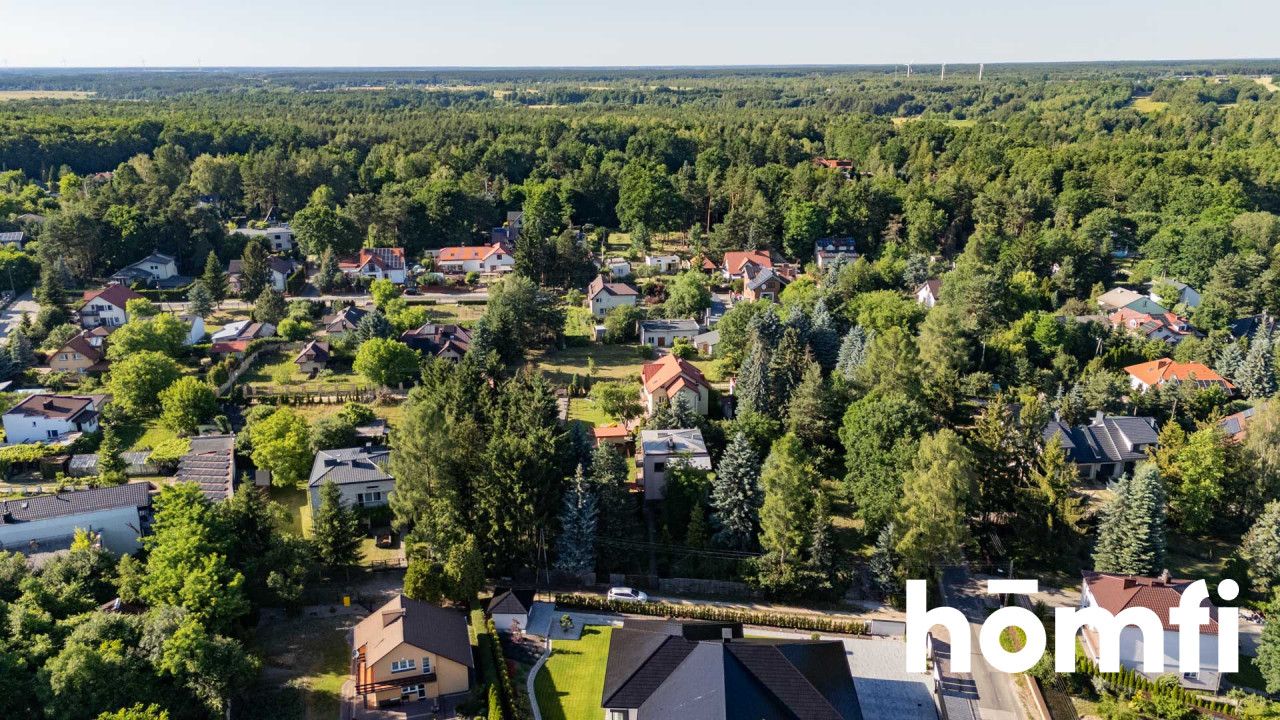 A large, green plot with a house to be renovated in a quiet district of Radom - Дім - Продаж - Radom, Rajec Poduchowny