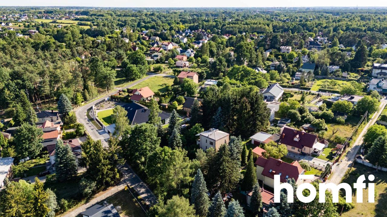 A large, green plot with a house to be renovated in a quiet district of Radom - Дім - Продаж - Radom, Rajec Poduchowny