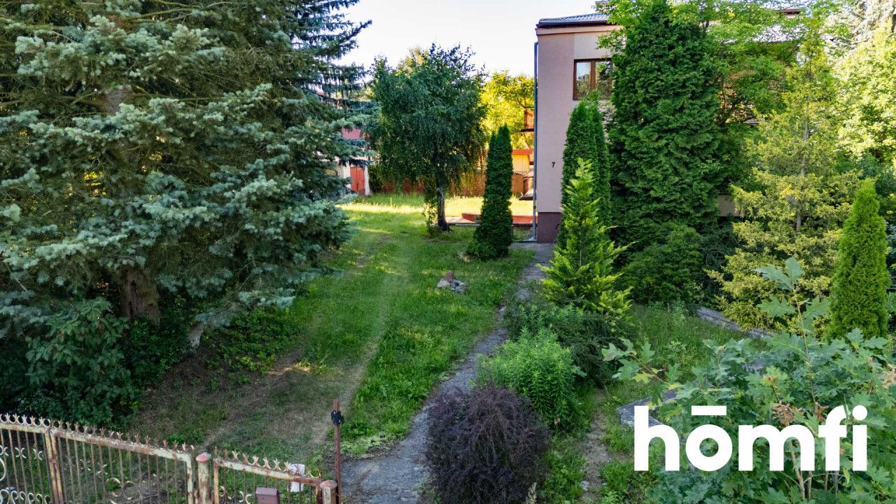 A large, green plot with a house to be renovated in a quiet district of Radom - Дім - Продаж - Radom, Rajec Poduchowny