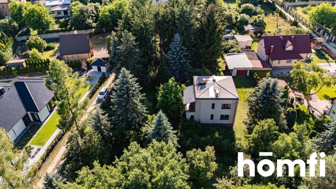 A large, green plot with a house to be renovated in a quiet district of Radom - Дім - Продаж - Radom, Rajec Poduchowny