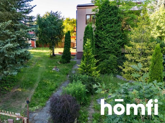 A large, green plot with a house to be renovated in a quiet district of Radom - Дім - Продаж - Radom, Rajec Poduchowny