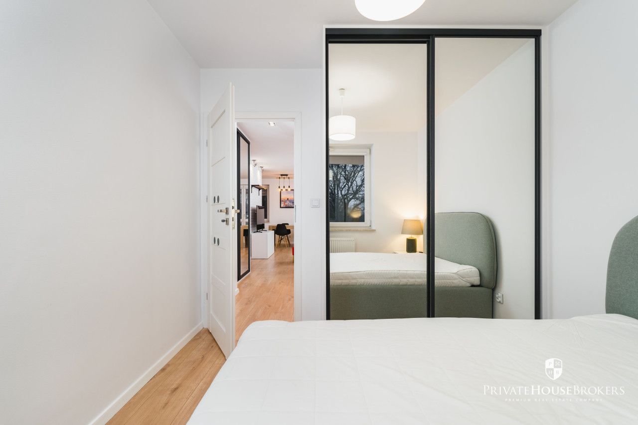 A sunny and spacious apartment located in a green area Czyżyny|parking for residents on the groundfloor - Apartment - Rent - Kraków, Nowa Huta / Czyżyny