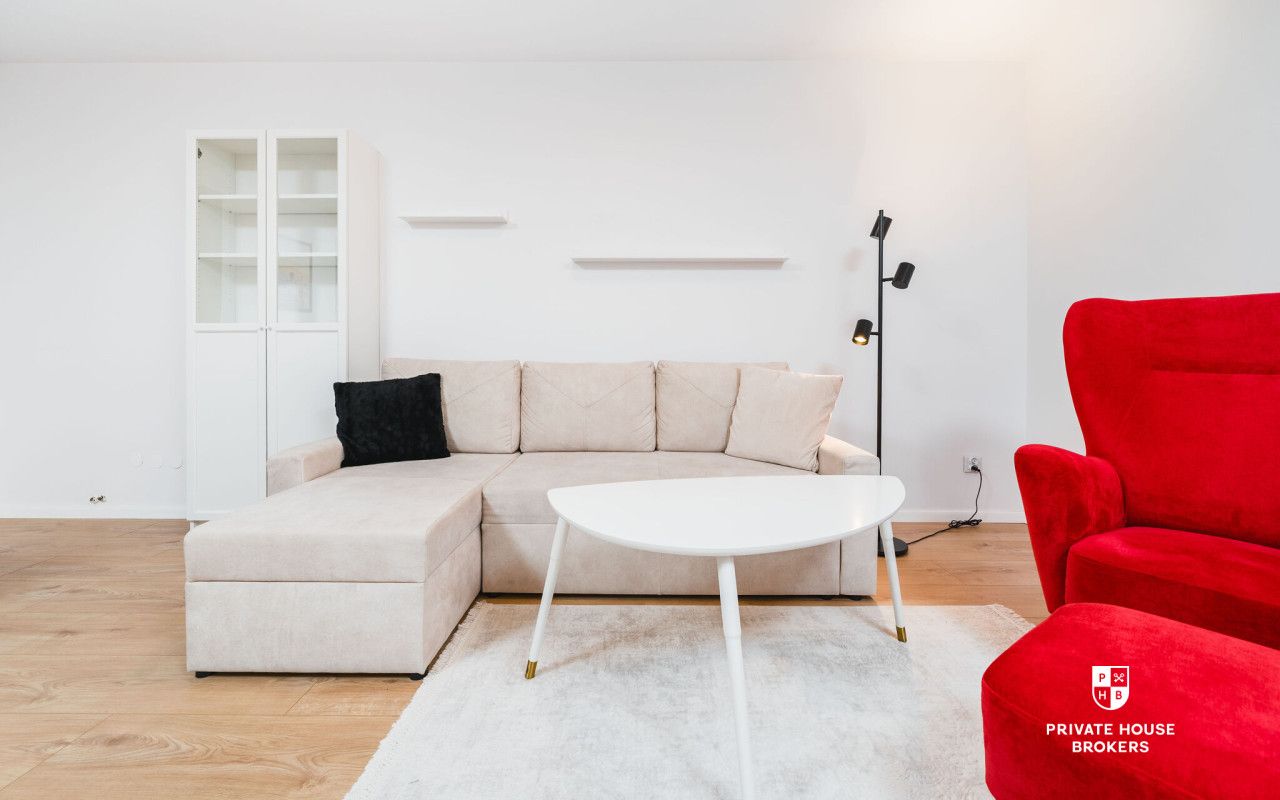 A sunny and spacious apartment located in a green area Czyżyny|parking for residents on the groundfloor - Apartment - Rent - Kraków, Nowa Huta / Czyżyny