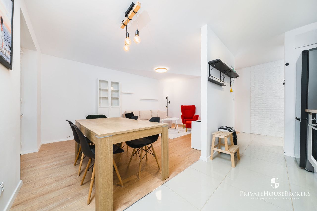 A sunny and spacious apartment located in a green area Czyżyny|parking for residents on the groundfloor - Apartment - Rent - Kraków, Nowa Huta / Czyżyny