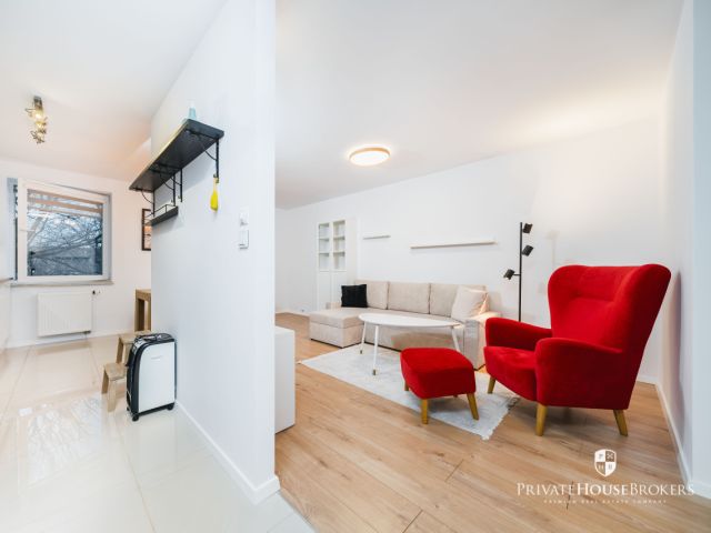 A sunny and spacious apartment located in a green area Czyżyny|parking for residents on the groundfloor - Apartment - Rent - Kraków, Nowa Huta / Czyżyny
