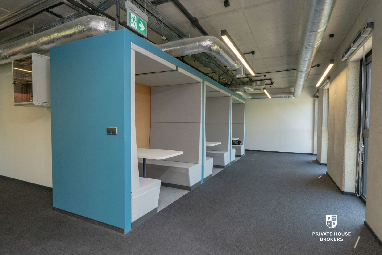 A unique space for your business - an intimate office building at Lubostroń street - Commercial premises - Rent - Kraków, Ruczaj