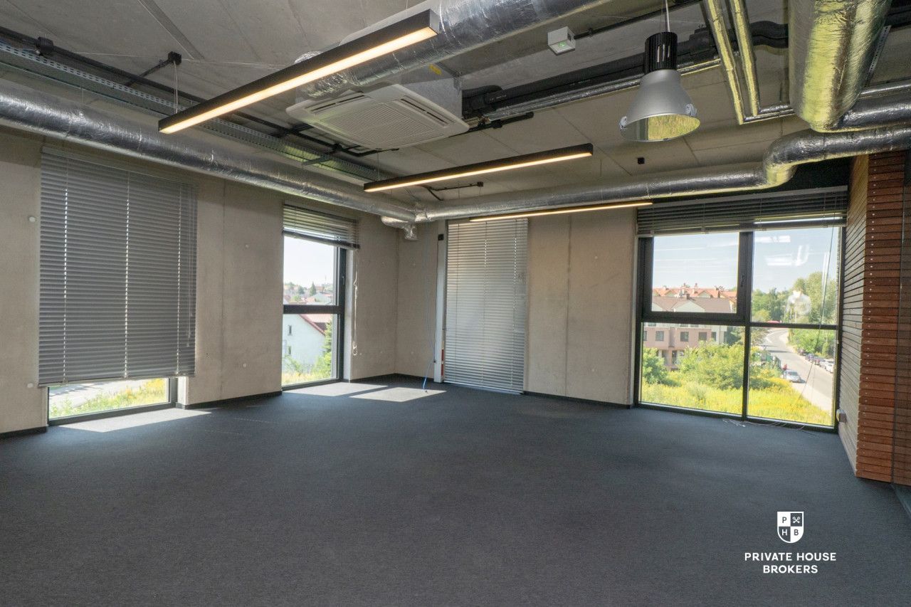 A unique space for your business - an intimate office building at Lubostroń street - Commercial premises - Rent - Kraków, Ruczaj