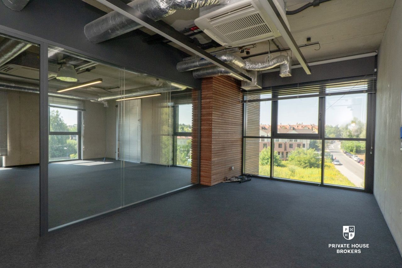 A unique space for your business - an intimate office building at Lubostroń street - Commercial premises - Rent - Kraków, Ruczaj