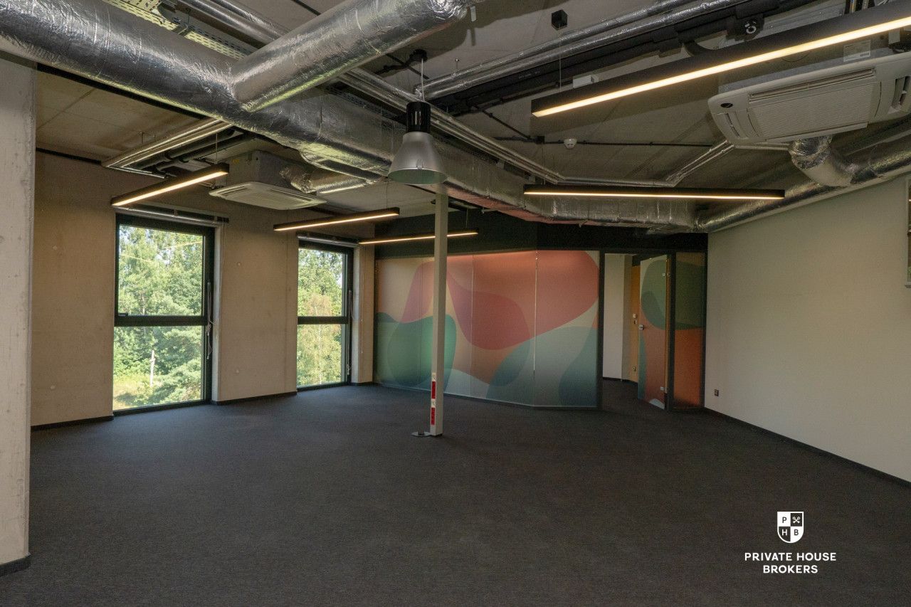 A unique space for your business - an intimate office building at Lubostroń street - Commercial premises - Rent - Kraków, Ruczaj