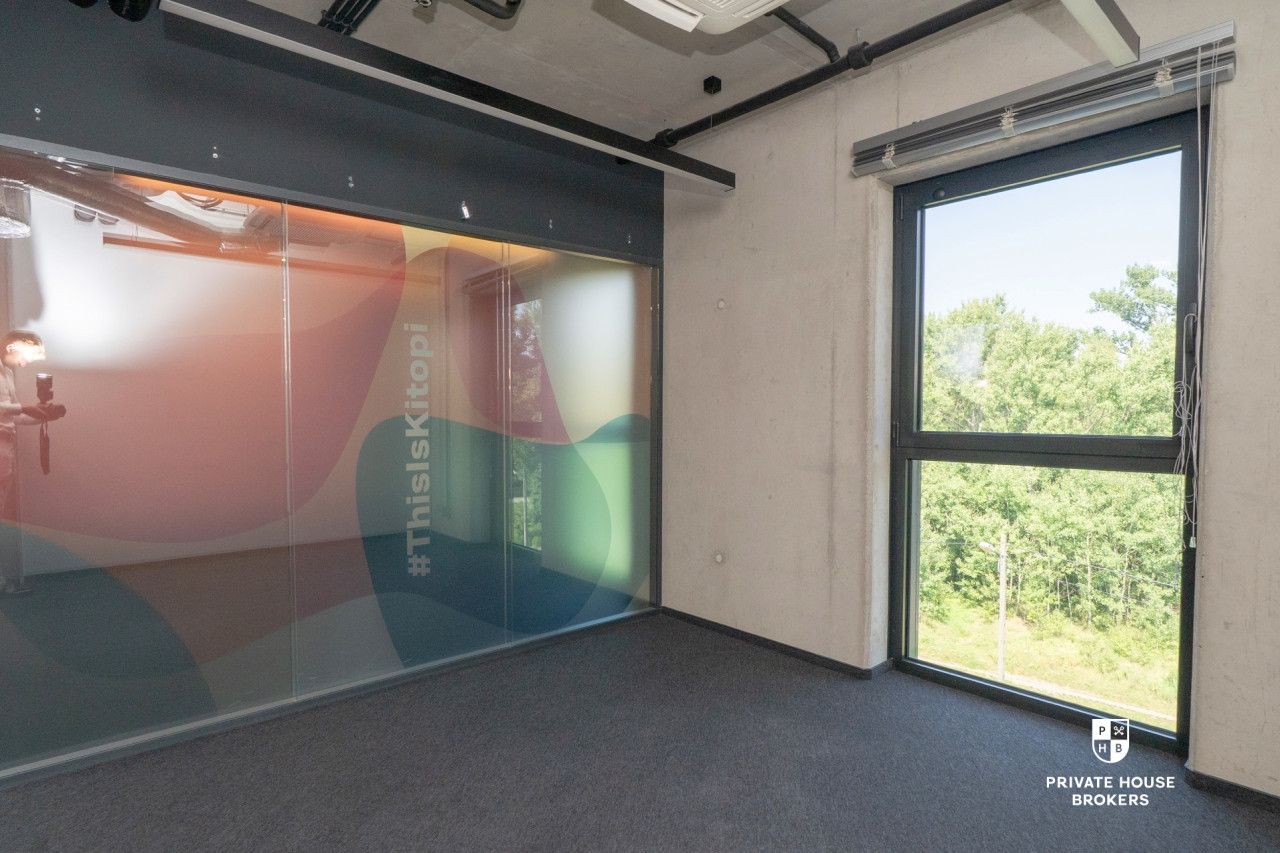 A unique space for your business - an intimate office building at Lubostroń street - Commercial premises - Rent - Kraków, Ruczaj