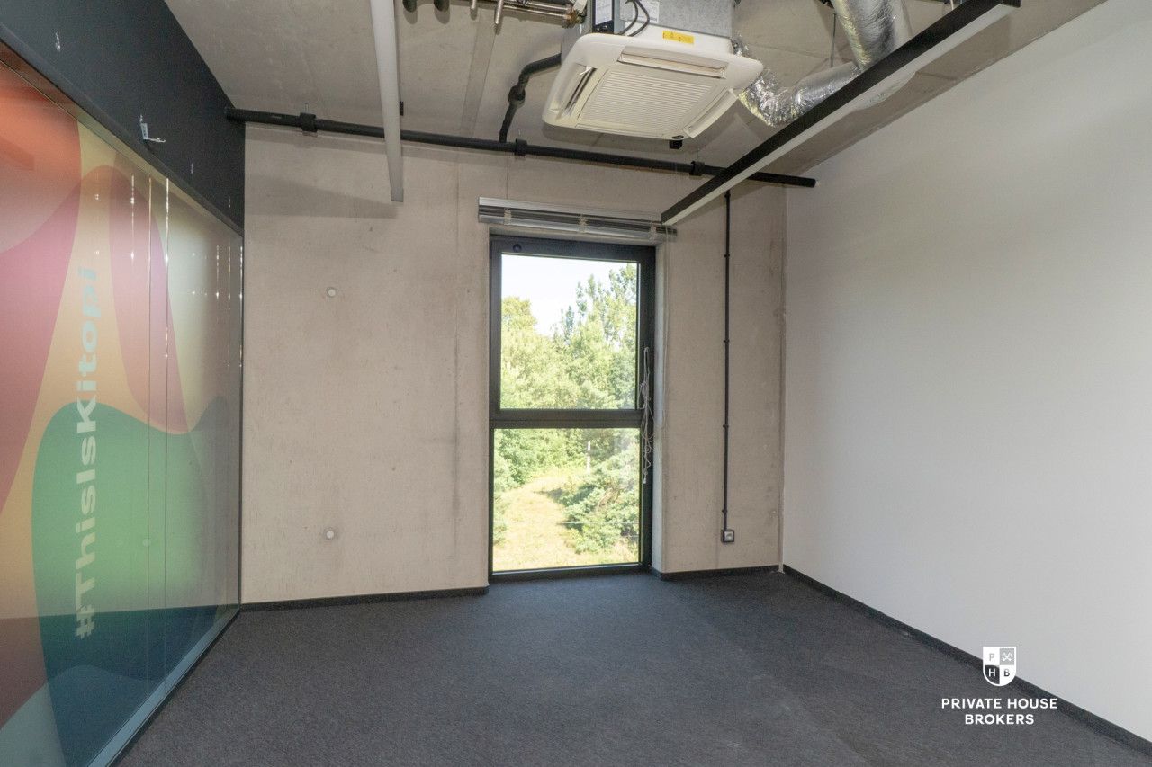 A unique space for your business - an intimate office building at Lubostroń street - Commercial premises - Rent - Kraków, Ruczaj