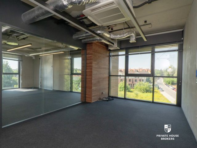 A unique space for your business - an intimate office building at Lubostroń street - Commercial premises - Rent - Kraków, Ruczaj