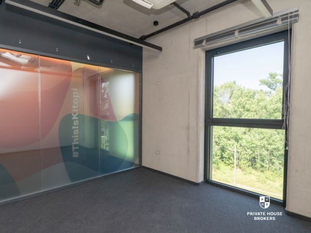 A unique space for your business - an intimate office building at Lubostroń street - Commercial premises - Rent - Kraków, Ruczaj