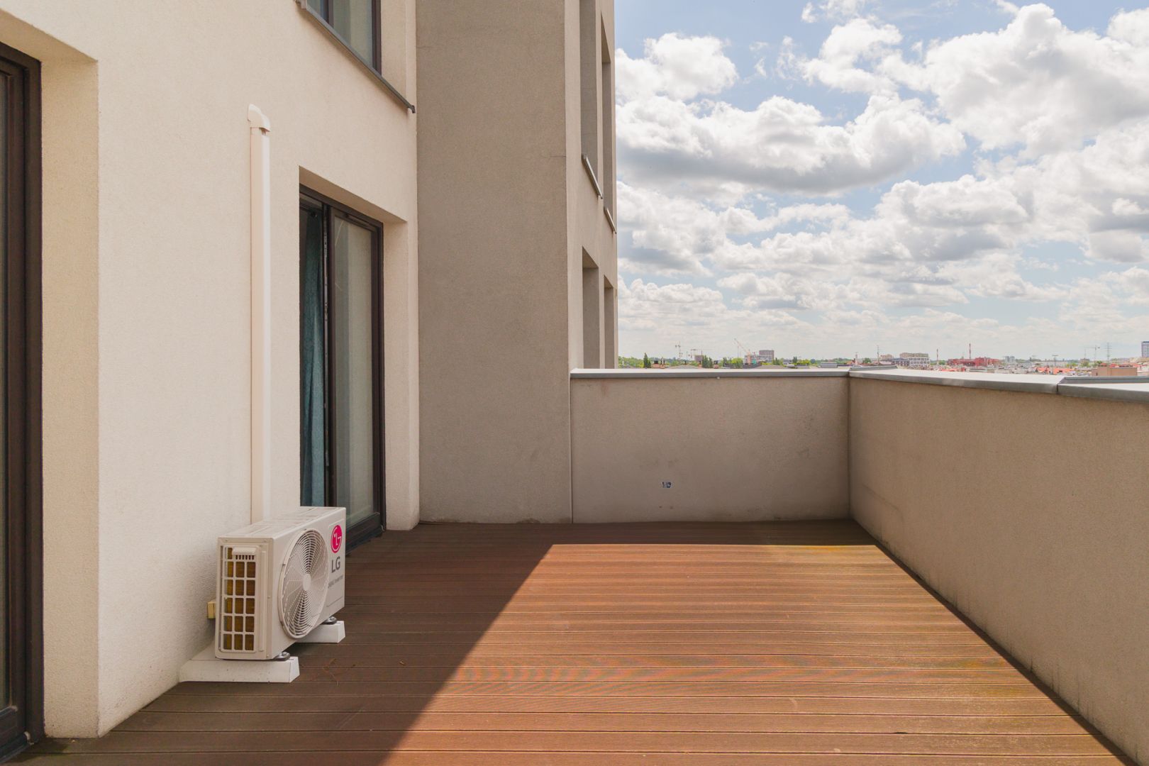 8 pietro, taras, balkon, SPA, siłownia, ul Walońska - Mieszkanie - Sprzedaż - Wrocław, Stare Miasto