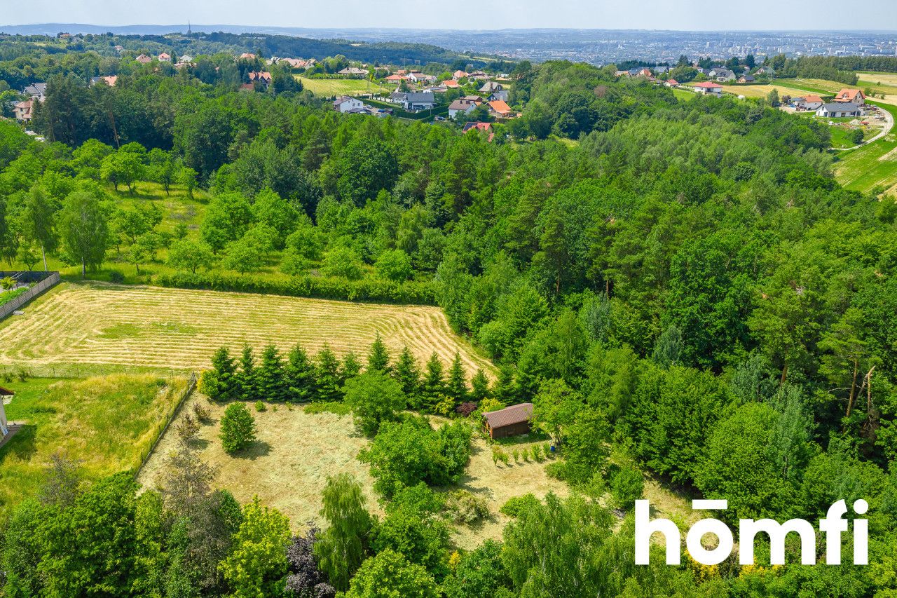 Fenced plot next to the state forest with a cottage - Ділянка - Продаж - Rzeszowski, Chmielnik