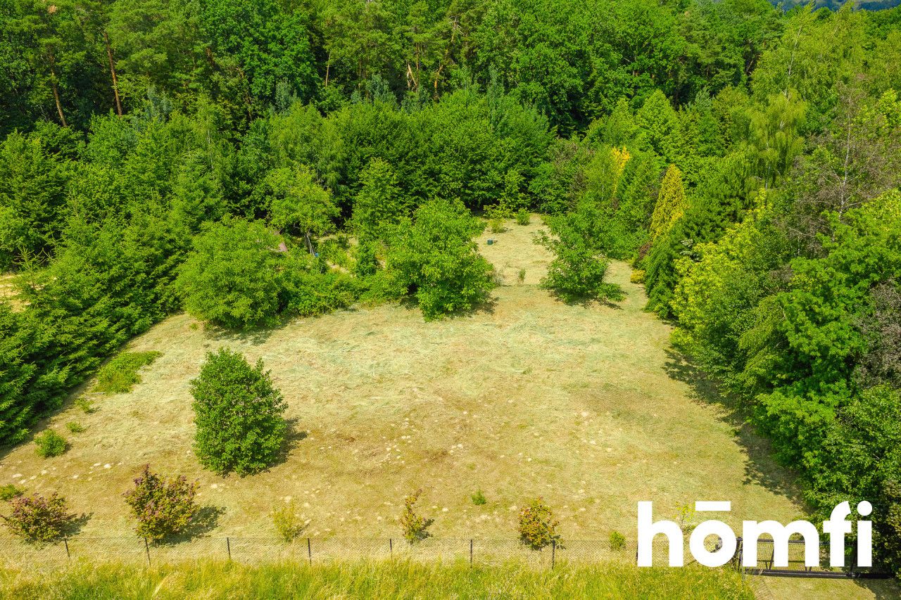 Fenced plot next to the state forest with a cottage - Ділянка - Продаж - Rzeszowski, Chmielnik