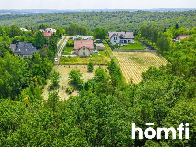 Fenced plot next to the state forest with a cottage - Ділянка - Продаж - Rzeszowski, Chmielnik
