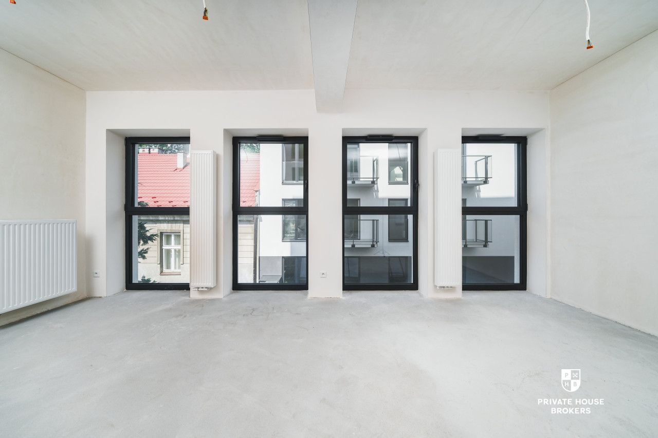 Compact investment commercial space in the heart of Stare Podgórze district - Commercial premises - Sale - Kraków, Podgórze