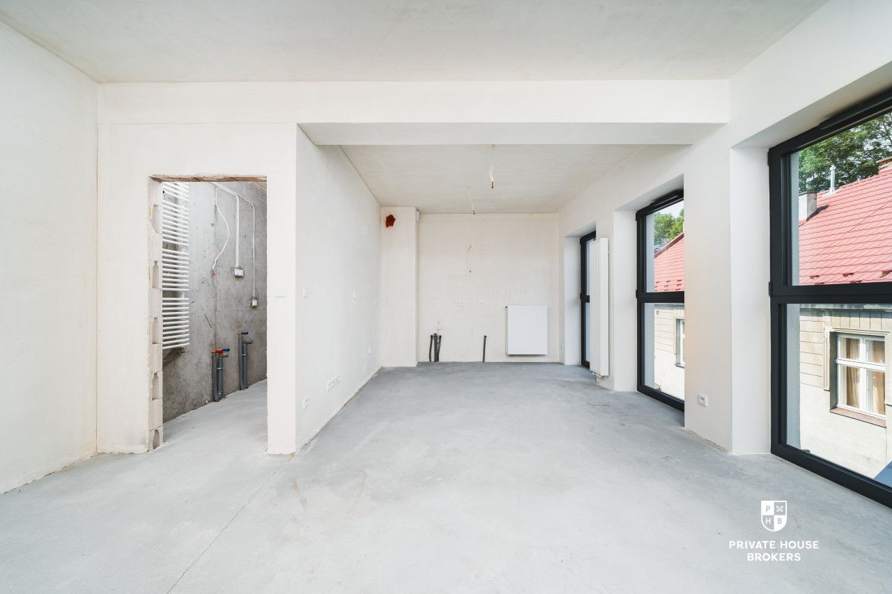 Compact investment commercial space in the heart of Stare Podgórze district - Commercial premises - Sale - Kraków, Podgórze