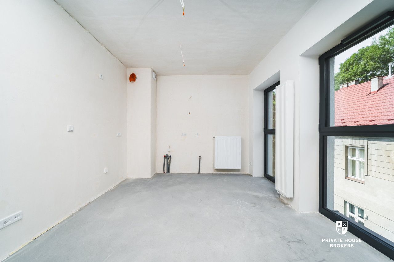 Compact investment commercial space in the heart of Stare Podgórze district - Commercial premises - Sale - Kraków, Podgórze