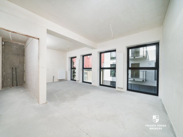 Compact investment commercial space in the heart of Stare Podgórze district - Commercial premises - Sale - Kraków, Podgórze