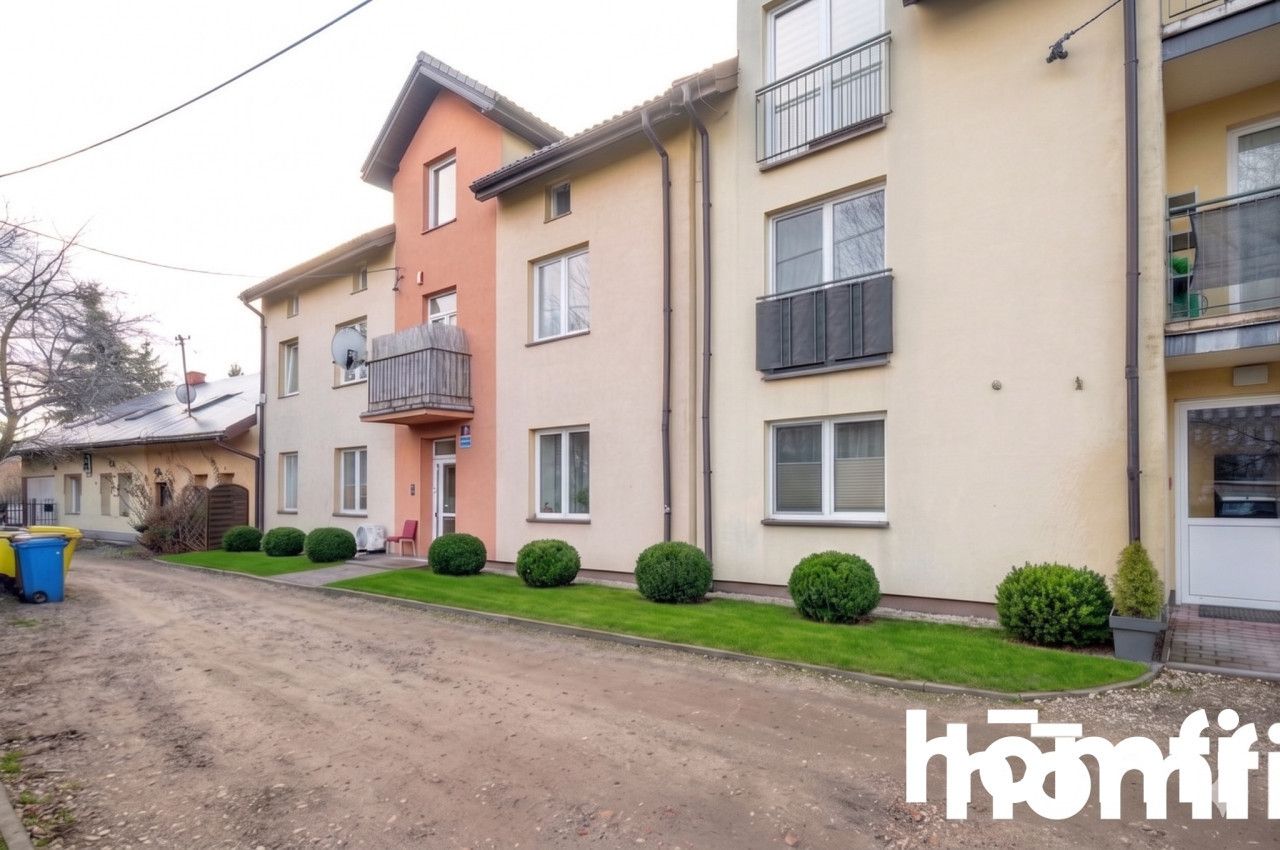 well-designed studio apartment with an area of 28.2 sqm, located in Płaszów. - Квартира - Продаж - Kraków, Podgórze