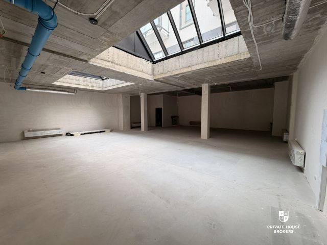 Spacious business premiss for sale in the heart of the Stare Podgórze district - Commercial premises - Sale - Kraków, Podgórze
