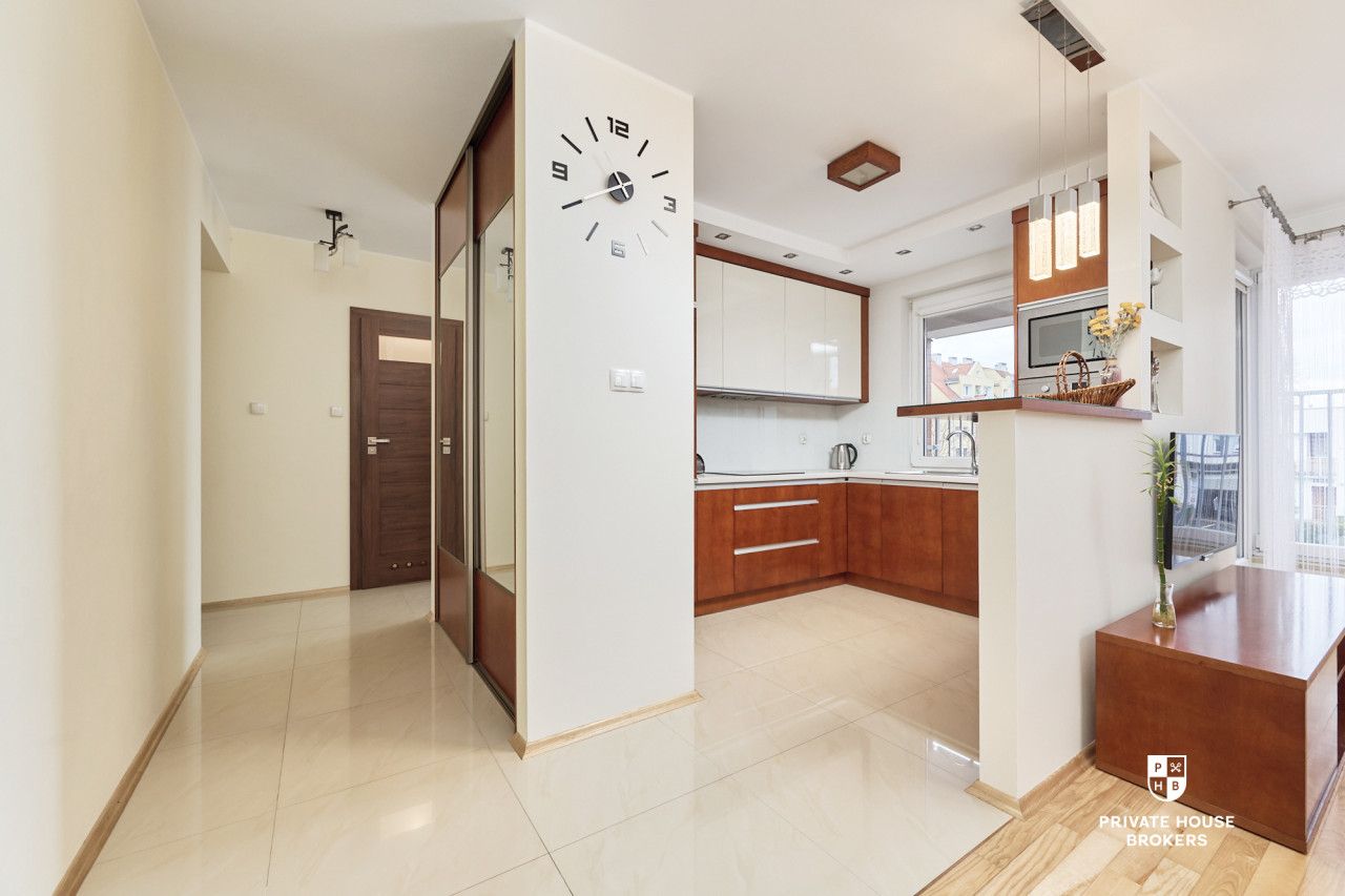 BEAUTIFUL 3 ROOM WITH GARAGE AND BALCONY - Apartment - Rent - Wrocław, Krzyki / Tarnogaj