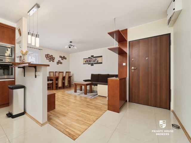 BEAUTIFUL 3 ROOM WITH GARAGE AND BALCONY - Apartment - Rent - Wrocław, Krzyki / Tarnogaj