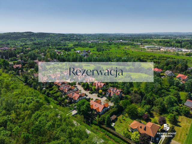 A unique property surrounded by greenery, Srebrne Uroczysko Street - Будинок - Продаж - Kraków, Podgórze / Kostrze