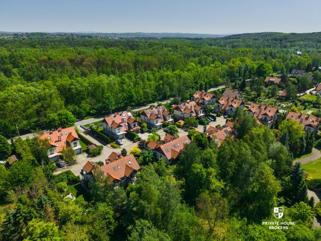 Wyjątkowa nieruchomość wśród zieleni, os. Srebrne Uroczysko - Dom - Sprzedaż - Kraków, Podgórze / Kostrze