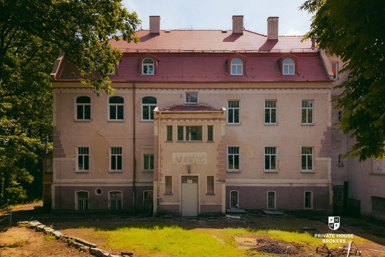 Pałac z aktualnym Pozwoleniem na Budowę / Inwestycja / Dom Opieki / Hotel SPA - Lokal użytkowy - Sprzedaż - Świdnicki, Świdnica / Bystrzyca Górna