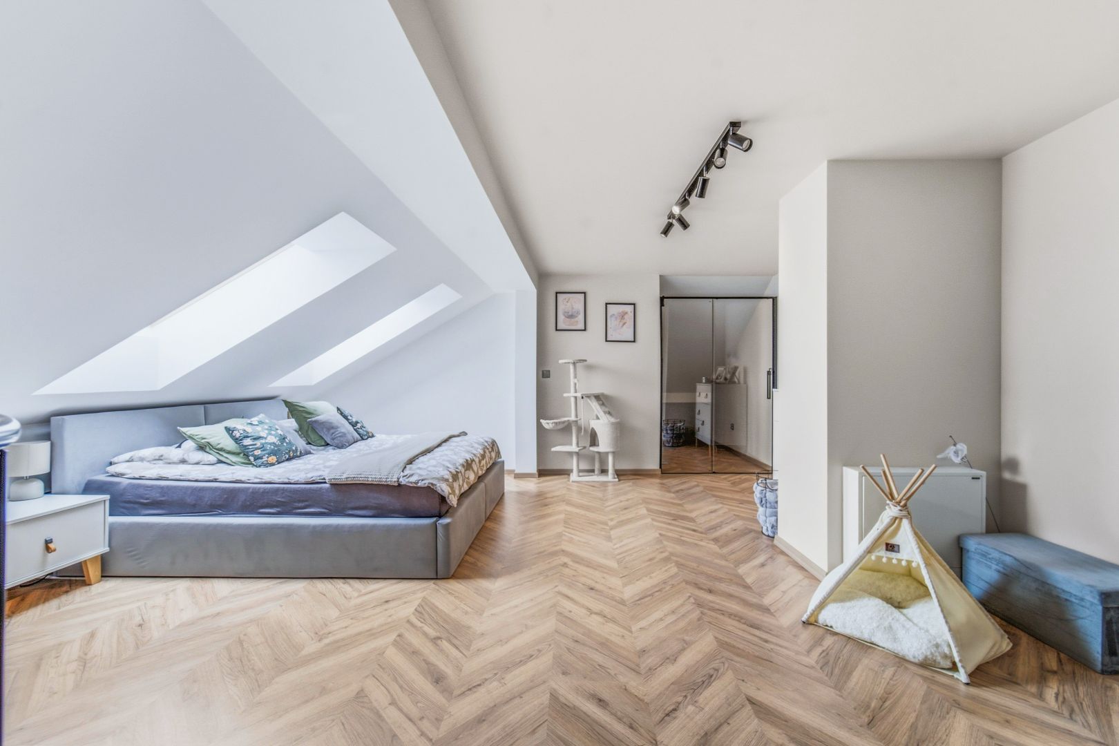 PRESTIŻOWY DWUPOZIOMOWY APARTAMENT | TYCHY ŻWAKÓW - Mieszkanie - Sprzedaż - Tychy, Żwaków
