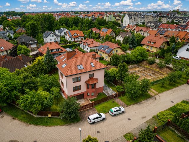 Large house with investment potential in Olsztyn - Дім - Продаж - Olsztyn, Pieczewo