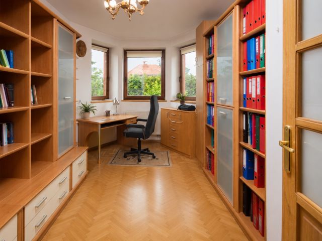 Large house with investment potential in Olsztyn - Дім - Продаж - Olsztyn, Pieczewo