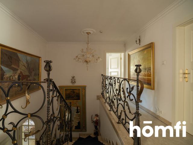 Klasyczna rezydencja z ponadczasową elegancją - Dom - Sprzedaż - Warszawski Zachodni, Łomianki