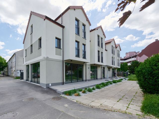 Parter, nowy lokal z witrynami od ulicy - Lokal użytkowy - Wynajem - Wrocław, Fabryczna / Nowy Dwór