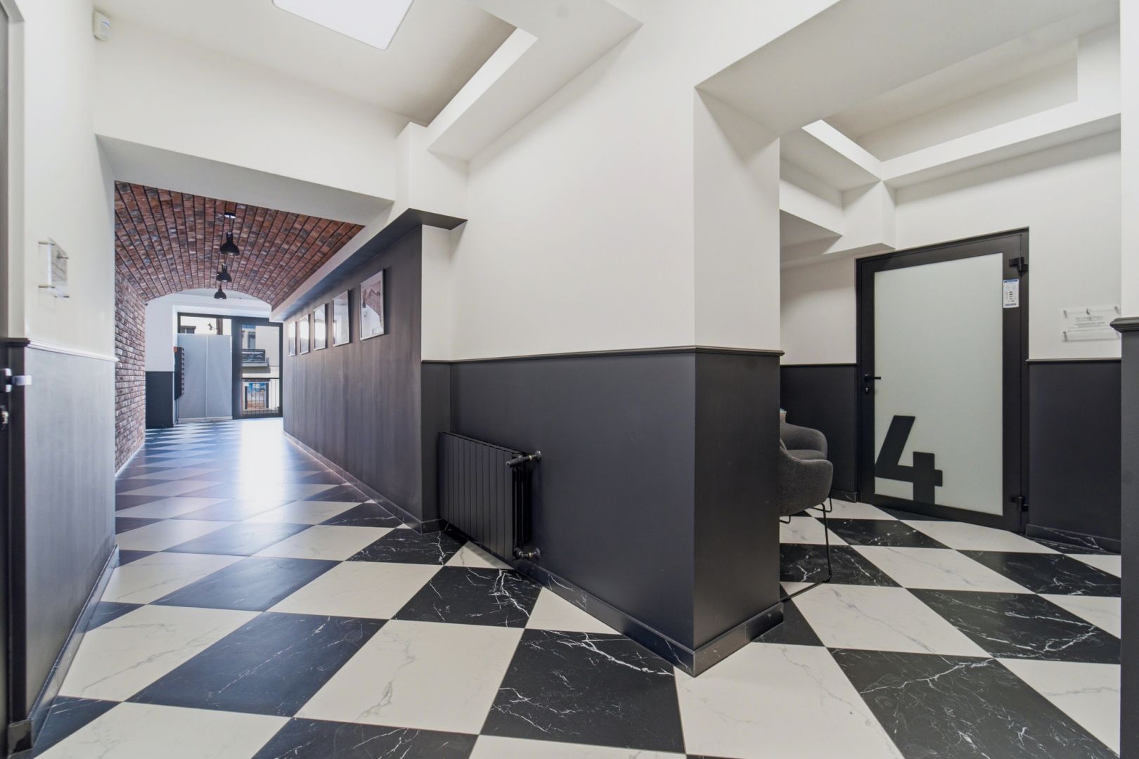 Commercial space, adaptation at the owner's expense! - Commercial premises - Rent - Dąbrowa Górnicza, Korzeniec