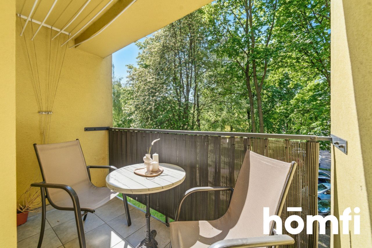 Cozy, Move-In Ready 1-Bed with a Balcony in the Heart of the City - Квартира - Продаж - Sosnowiec, Centrum