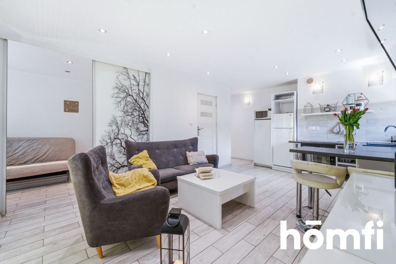 Cozy, Move-In Ready 1-Bed with a Balcony in the Heart of the City - Квартира - Продаж - Sosnowiec, Centrum