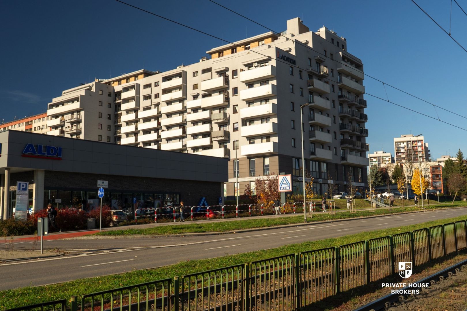Lokal na sprzedaż z najemcą 122 mkw - Lokal użytkowy - Sprzedaż - Kraków, Nowa Huta