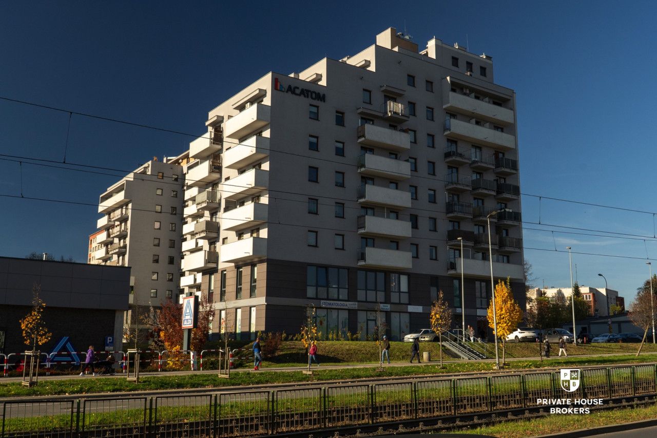 Lokal na sprzedaż z najemcą 122 mkw - Lokal użytkowy - Sprzedaż - Kraków, Nowa Huta