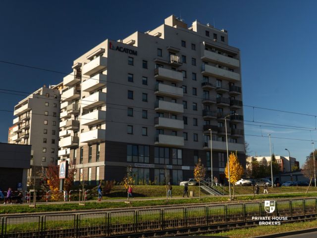 Lokal na sprzedaż z najemcą 122 mkw - Lokal użytkowy - Sprzedaż - Kraków, Nowa Huta