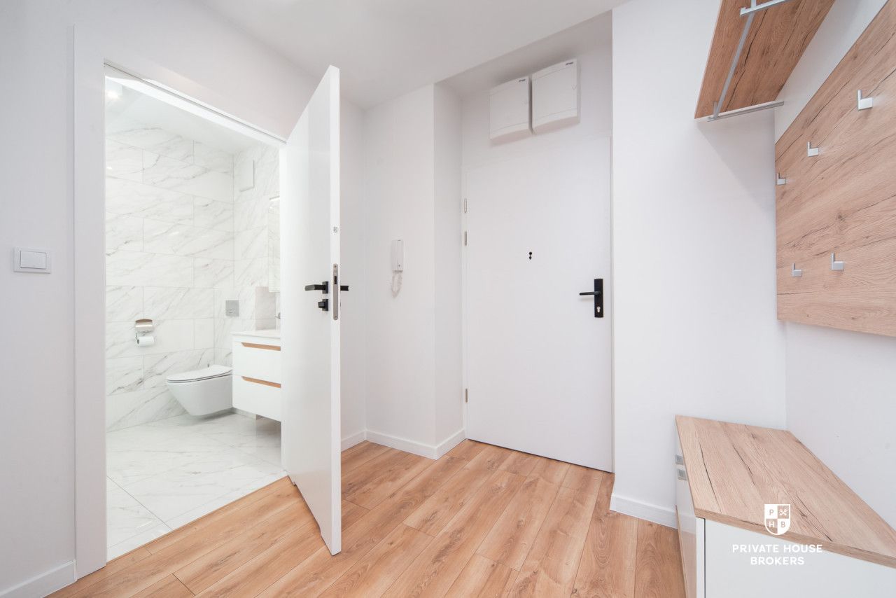 2 rooms | top floor | Port Popowice | Balcony | Parking space and storage unit - Apartment - Rent - Wrocław, Fabryczna