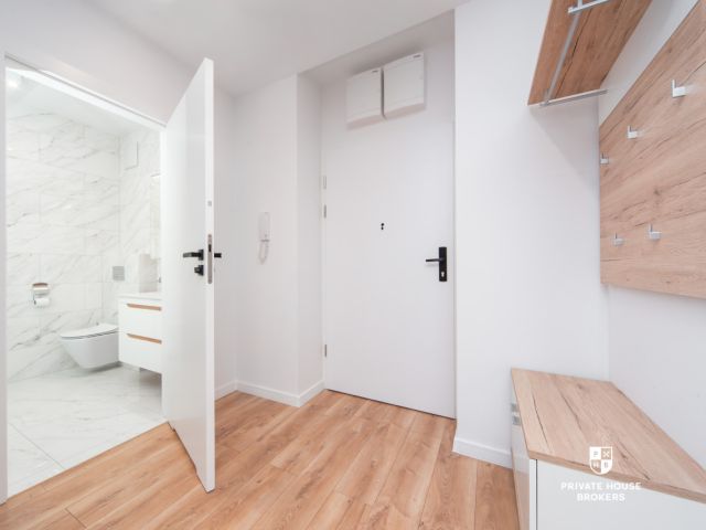 2 rooms | top floor | Port Popowice | Balcony | Parking space and storage unit - Apartment - Rent - Wrocław, Fabryczna