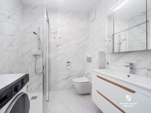 2 rooms | top floor | Port Popowice | Balcony | Parking space and storage unit - Apartment - Rent - Wrocław, Fabryczna