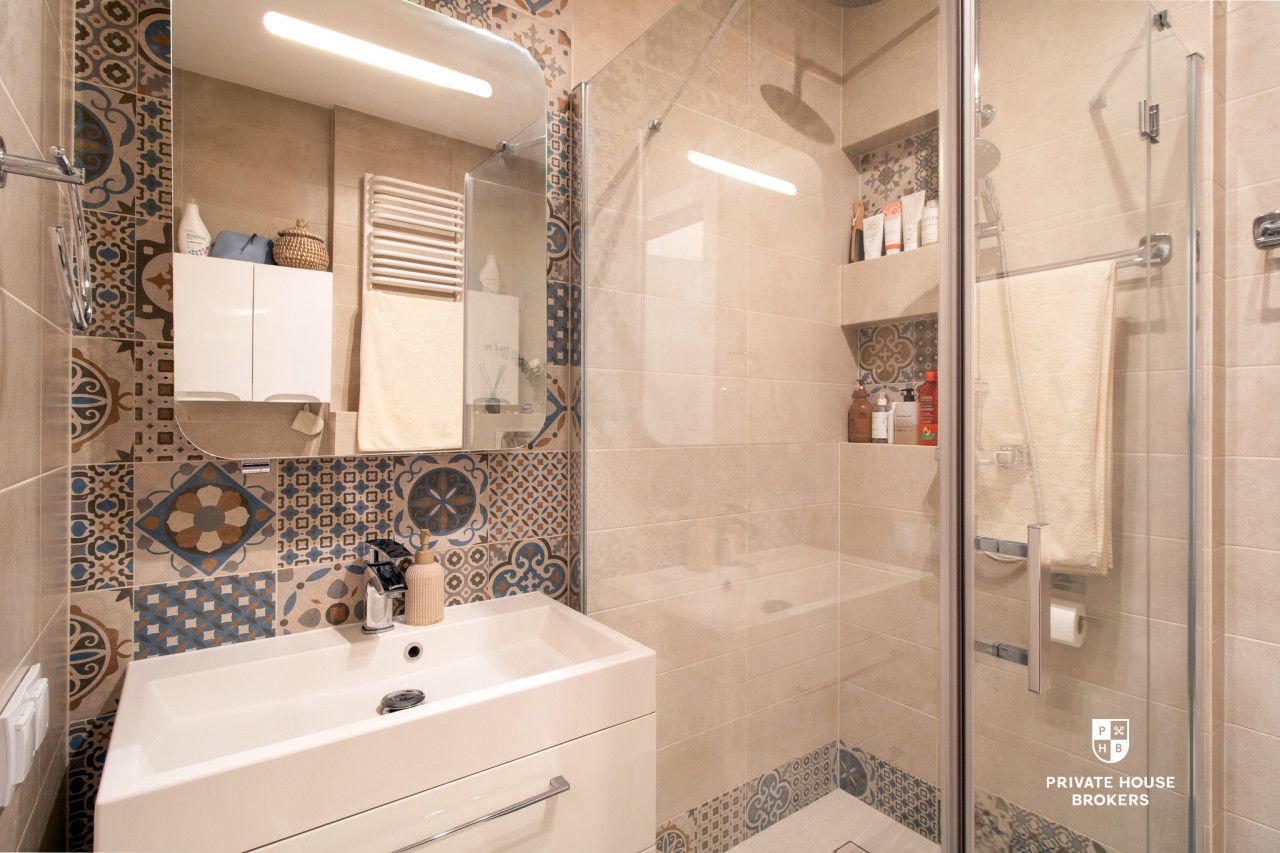 Modern and functional apartment at Aleja Pokoju 83 - Квартира - Оренда - Kraków, Nowa Huta / Czyżyny