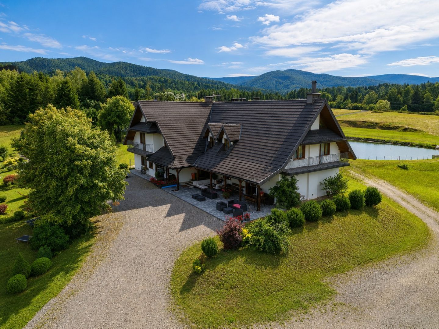 Pensjonat 1,79 ha w sercu Bieszczad – Smerek - Dom - Sprzedaż - Leski, Cisna / Smerek